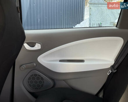 Сірий Рено Зое, об'ємом двигуна 0 л та пробігом 104 тис. км за 6199 $, фото 20 на Automoto.ua