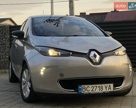 Серый Рено Зое, объемом двигателя 0 л и пробегом 89 тыс. км за 7150 $, фото 6 на Automoto.ua