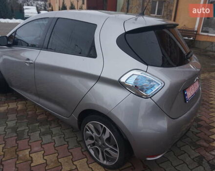 Серый Рено Зое, объемом двигателя 0 л и пробегом 98 тыс. км за 7200 $, фото 19 на Automoto.ua