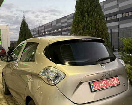 Серый Рено Зое, объемом двигателя 0 л и пробегом 105 тыс. км за 7000 $, фото 5 на Automoto.ua