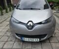 Серый Рено Зое, объемом двигателя 0 л и пробегом 74 тыс. км за 8000 $, фото 1 на Automoto.ua