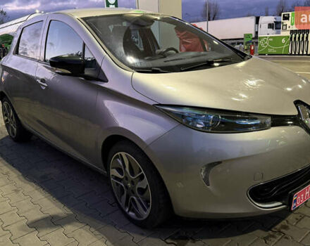Серый Рено Зое, объемом двигателя 0 л и пробегом 105 тыс. км за 7000 $, фото 6 на Automoto.ua