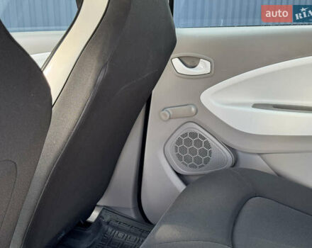 Сірий Рено Зое, об'ємом двигуна 0 л та пробігом 104 тис. км за 6199 $, фото 35 на Automoto.ua