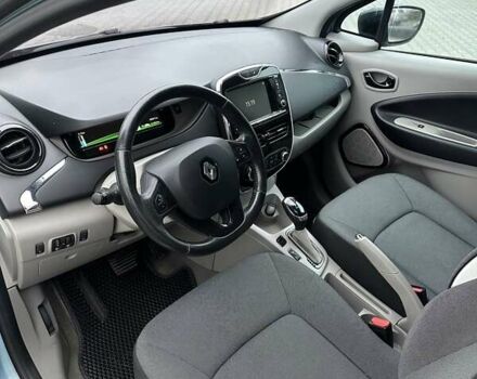 Серый Рено Зое, объемом двигателя 0 л и пробегом 85 тыс. км за 6850 $, фото 7 на Automoto.ua