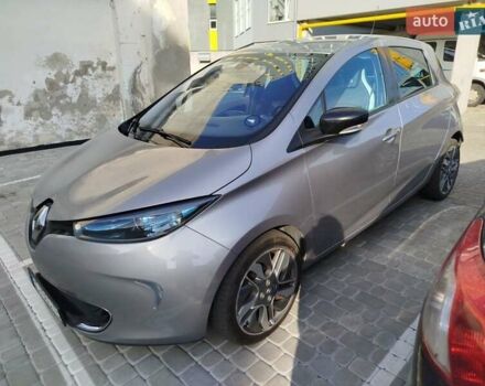 Серый Рено Зое, объемом двигателя 0 л и пробегом 85 тыс. км за 8400 $, фото 14 на Automoto.ua