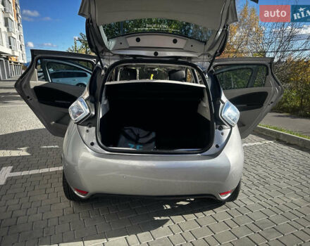 Рено Зое 2015 в Виннице на Automoto.ua Серый Рено Зое, объемом двигателя 0 л и пробегом 126 тыс. км за 7900 $, фото 6 на Automoto.ua