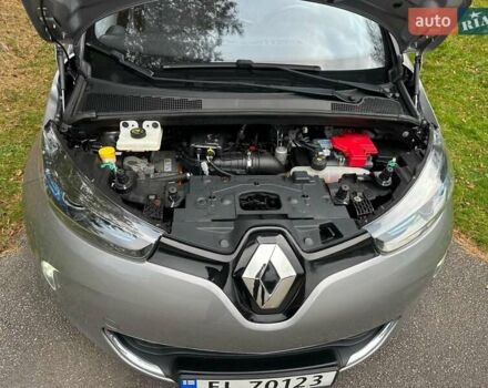 Сірий Рено Зое, об'ємом двигуна 0 л та пробігом 108 тис. км за 6900 $, фото 6 на Automoto.ua