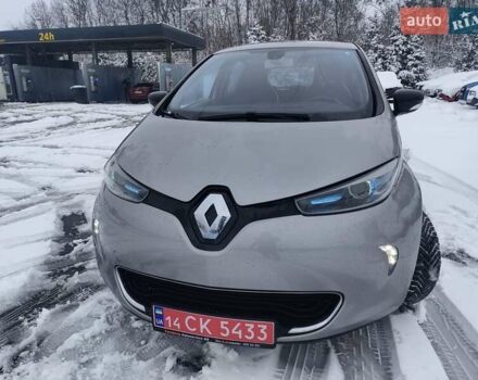 Серый Рено Зое, объемом двигателя 0 л и пробегом 153 тыс. км за 6500 $, фото 1 на Automoto.ua