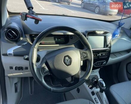 Сірий Рено Зое, об'ємом двигуна 0 л та пробігом 126 тис. км за 7000 $, фото 3 на Automoto.ua