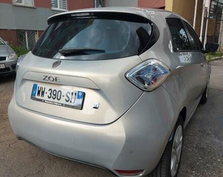 Серый Рено Зое, объемом двигателя 0 л и пробегом 57 тыс. км за 7900 $, фото 4 на Automoto.ua