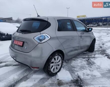 Серый Рено Зое, объемом двигателя 0 л и пробегом 153 тыс. км за 6500 $, фото 9 на Automoto.ua