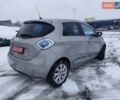 Серый Рено Зое, объемом двигателя 0 л и пробегом 153 тыс. км за 6500 $, фото 9 на Automoto.ua