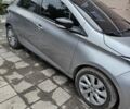 Серый Рено Зое, объемом двигателя 0 л и пробегом 76 тыс. км за 8000 $, фото 2 на Automoto.ua