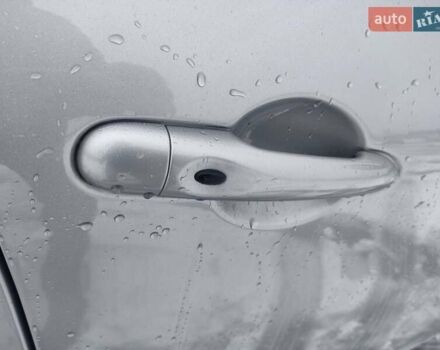 Серый Рено Зое, объемом двигателя 0 л и пробегом 153 тыс. км за 6500 $, фото 35 на Automoto.ua