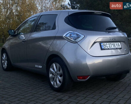 Серый Рено Зое, объемом двигателя 0 л и пробегом 90 тыс. км за 6390 $, фото 7 на Automoto.ua