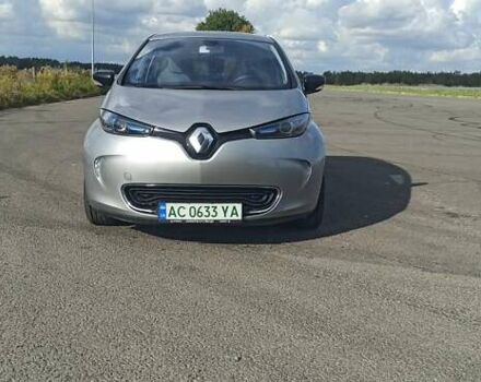 Серый Рено Зое, объемом двигателя 0 л и пробегом 147 тыс. км за 6550 $, фото 15 на Automoto.ua