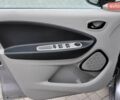 Серый Рено Зое, объемом двигателя 0 л и пробегом 78 тыс. км за 7999 $, фото 15 на Automoto.ua