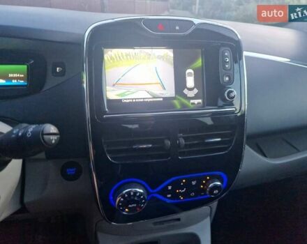 Серый Рено Зое, объемом двигателя 0 л и пробегом 39 тыс. км за 7000 $, фото 1 на Automoto.ua