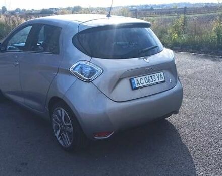 Серый Рено Зое, объемом двигателя 0 л и пробегом 147 тыс. км за 6550 $, фото 10 на Automoto.ua