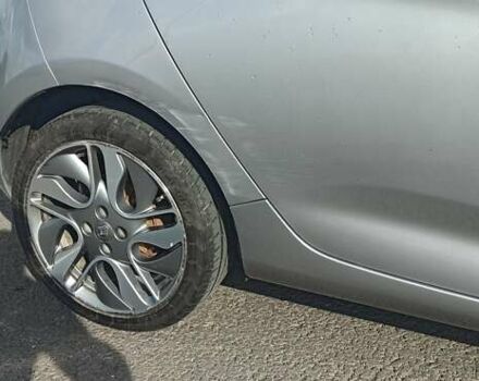 Серый Рено Зое, объемом двигателя 0 л и пробегом 147 тыс. км за 6550 $, фото 13 на Automoto.ua