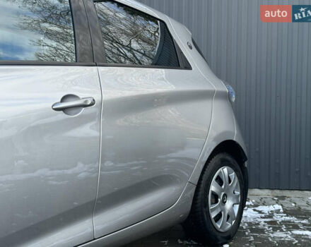 Сірий Рено Зое, об'ємом двигуна 0 л та пробігом 104 тис. км за 6199 $, фото 5 на Automoto.ua