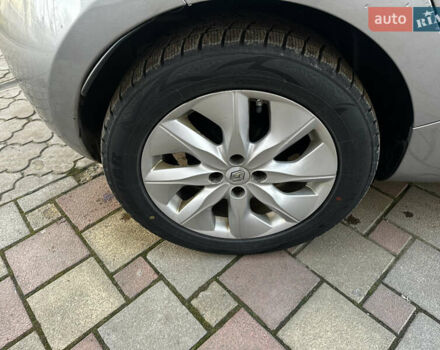 Серый Рено Зое, объемом двигателя 0 л и пробегом 169 тыс. км за 6900 $, фото 6 на Automoto.ua