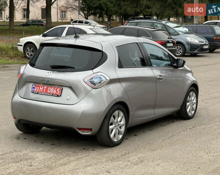 Серый Рено Зое, объемом двигателя 0 л и пробегом 111 тыс. км за 6999 $, фото 6 на Automoto.ua