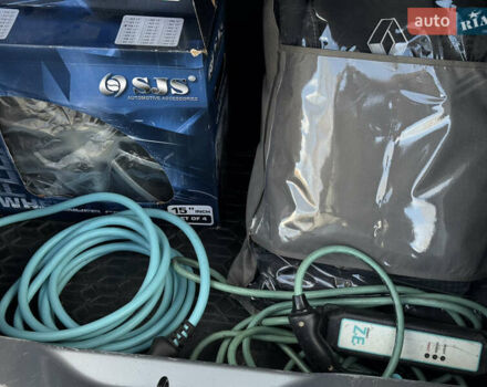 Сірий Рено Зое, об'ємом двигуна 0 л та пробігом 104 тис. км за 6199 $, фото 33 на Automoto.ua