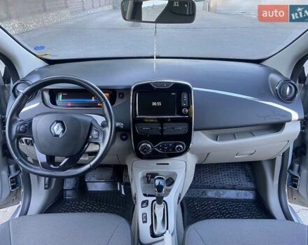 Серый Рено Зое, объемом двигателя 0 л и пробегом 74 тыс. км за 7650 $, фото 35 на Automoto.ua