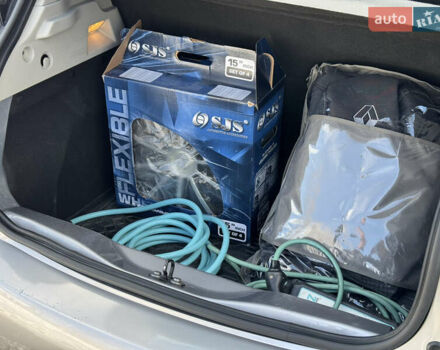 Сірий Рено Зое, об'ємом двигуна 0 л та пробігом 104 тис. км за 6199 $, фото 31 на Automoto.ua