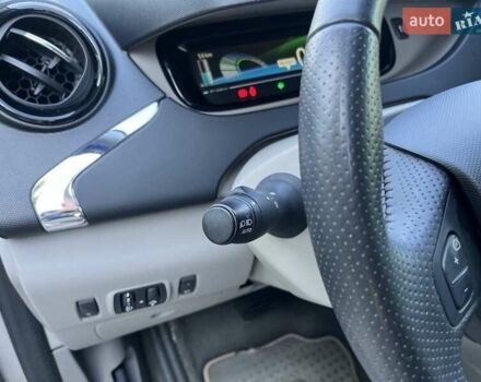 Серый Рено Зое, объемом двигателя 0 л и пробегом 67 тыс. км за 6990 $, фото 34 на Automoto.ua