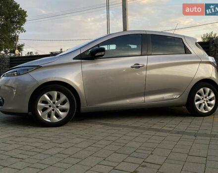 Серый Рено Зое, объемом двигателя 0 л и пробегом 89 тыс. км за 7150 $, фото 5 на Automoto.ua
