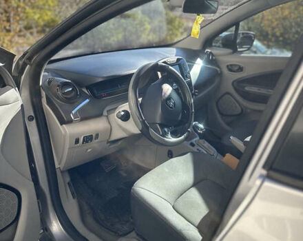 Рено Зое 2015 в Виннице на Automoto.ua Серый Рено Зое, объемом двигателя 0 л и пробегом 126 тыс. км за 7900 $, фото 11 на Automoto.ua