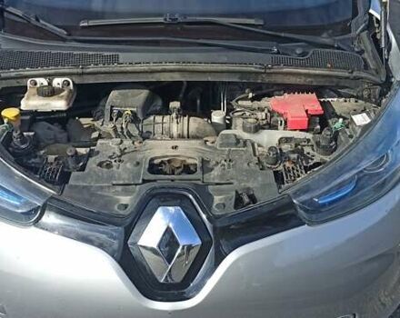 Серый Рено Зое, объемом двигателя 0 л и пробегом 147 тыс. км за 6550 $, фото 8 на Automoto.ua