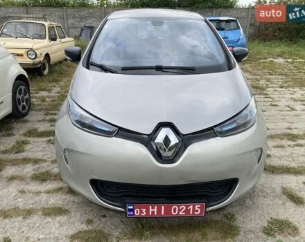 Серый Рено Зое, объемом двигателя 0 л и пробегом 178 тыс. км за 4900 $, фото 2 на Automoto.ua