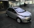 Серый Рено Зое, объемом двигателя 0 л и пробегом 137 тыс. км за 6500 $, фото 3 на Automoto.ua
