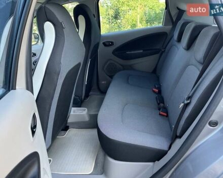 Серый Рено Зое, объемом двигателя 0 л и пробегом 67 тыс. км за 6990 $, фото 26 на Automoto.ua