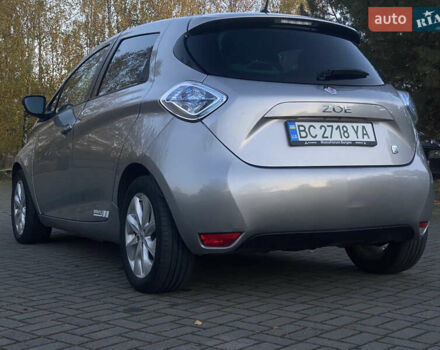 Серый Рено Зое, объемом двигателя 0 л и пробегом 90 тыс. км за 6390 $, фото 6 на Automoto.ua