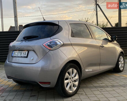 Серый Рено Зое, объемом двигателя 0 л и пробегом 89 тыс. км за 7150 $, фото 14 на Automoto.ua