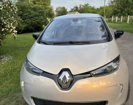 Серый Рено Зое, объемом двигателя 0 л и пробегом 112 тыс. км за 7400 $, фото 1 на Automoto.ua