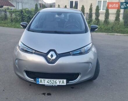 Серый Рено Зое, объемом двигателя 0 л и пробегом 39 тыс. км за 7000 $, фото 24 на Automoto.ua