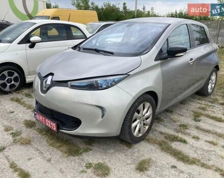 Серый Рено Зое, объемом двигателя 0 л и пробегом 178 тыс. км за 4900 $, фото 6 на Automoto.ua