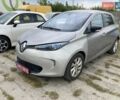 Серый Рено Зое, объемом двигателя 0 л и пробегом 178 тыс. км за 4900 $, фото 6 на Automoto.ua