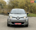 Серый Рено Зое, объемом двигателя 0 л и пробегом 111 тыс. км за 6999 $, фото 1 на Automoto.ua