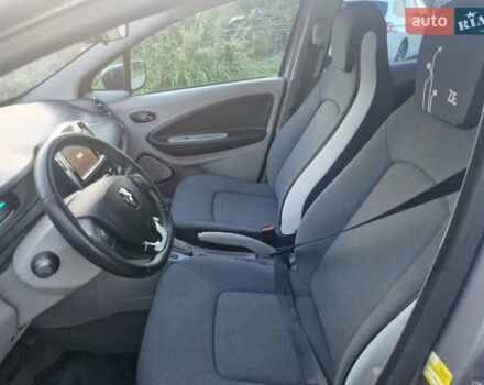 Серый Рено Зое, объемом двигателя 0 л и пробегом 39 тыс. км за 6999 $, фото 14 на Automoto.ua