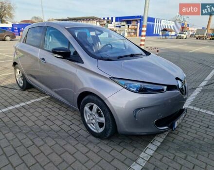 Серый Рено Зое, объемом двигателя 0 л и пробегом 39 тыс. км за 7199 $, фото 34 на Automoto.ua