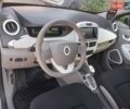 Серый Рено Зое, объемом двигателя 0 л и пробегом 125 тыс. км за 6400 $, фото 16 на Automoto.ua