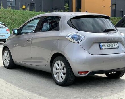 Серый Рено Зое, объемом двигателя 0 л и пробегом 87 тыс. км за 6750 $, фото 7 на Automoto.ua