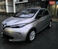 Серый Рено Зое, объемом двигателя 0 л и пробегом 137 тыс. км за 6800 $, фото 8 на Automoto.ua