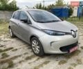 Серый Рено Зое, объемом двигателя 0 л и пробегом 178 тыс. км за 4900 $, фото 4 на Automoto.ua